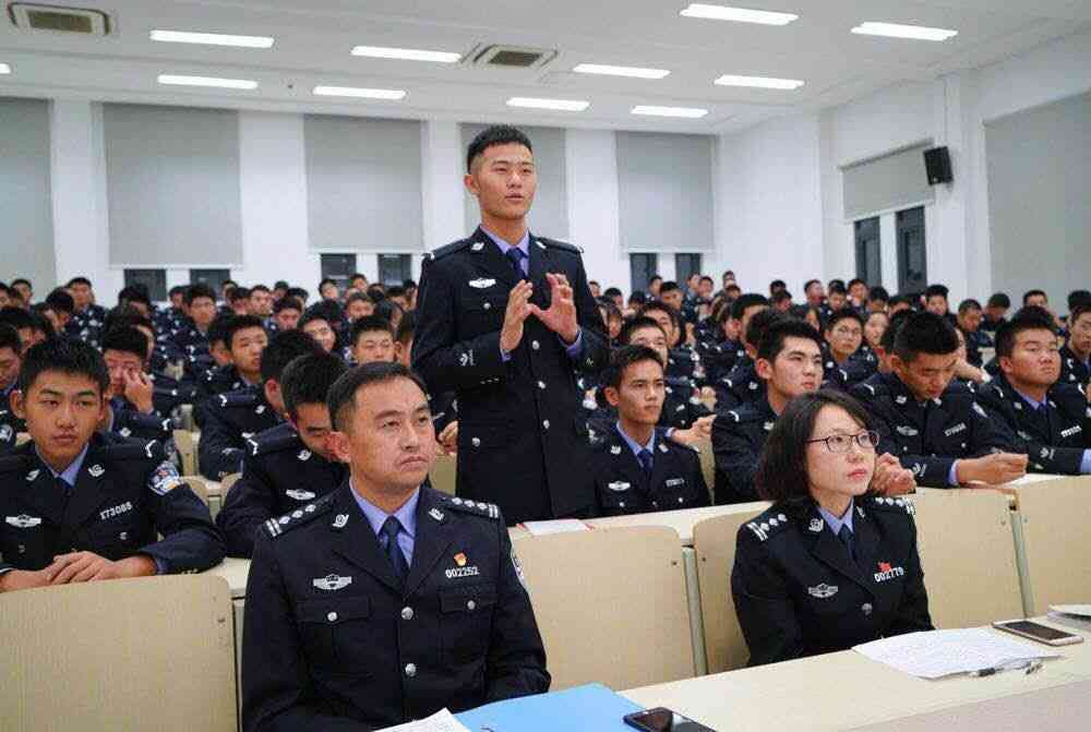 治安管理系学生一大队优秀学子经验分享会成功举办